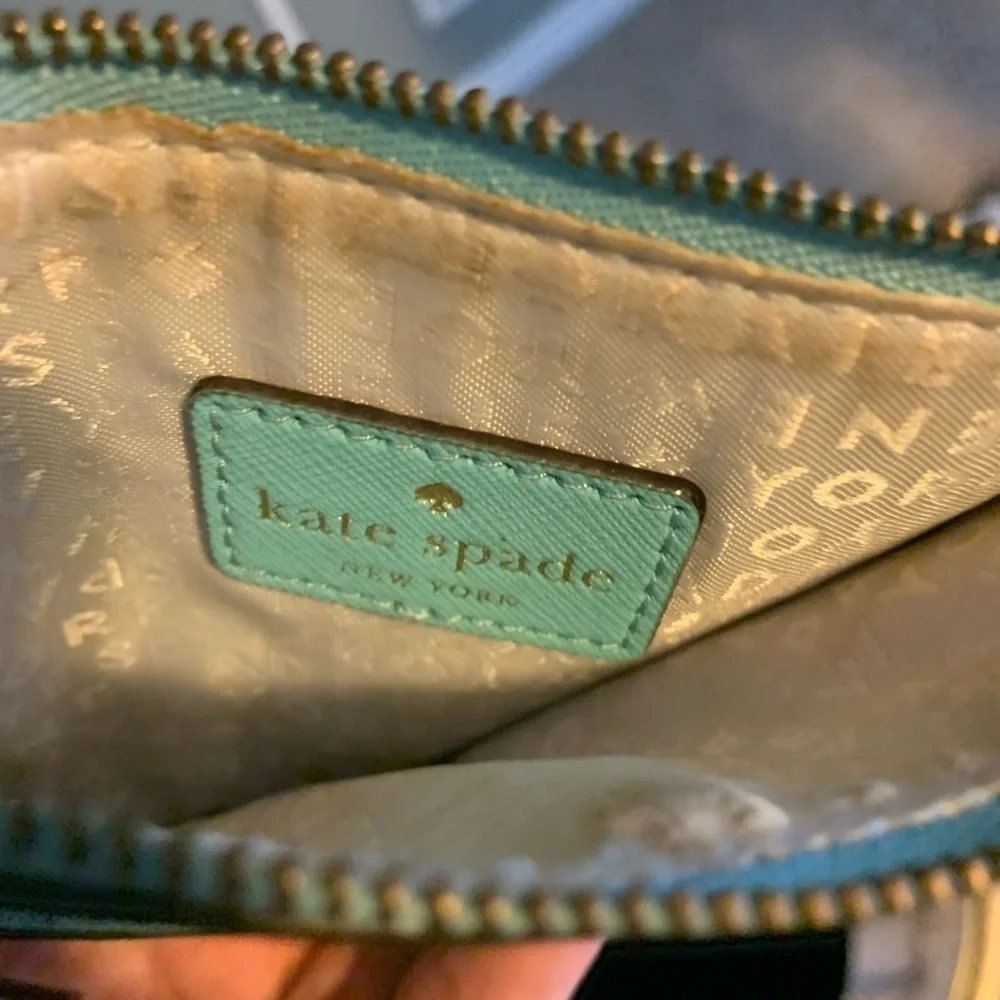 Kate Spade Mikas Pond Bee Wristlet Mint Mojito Green.